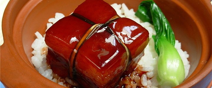 美食推荐：杭州东坡肉 【口感】肥而不腻 肉蔻软烂