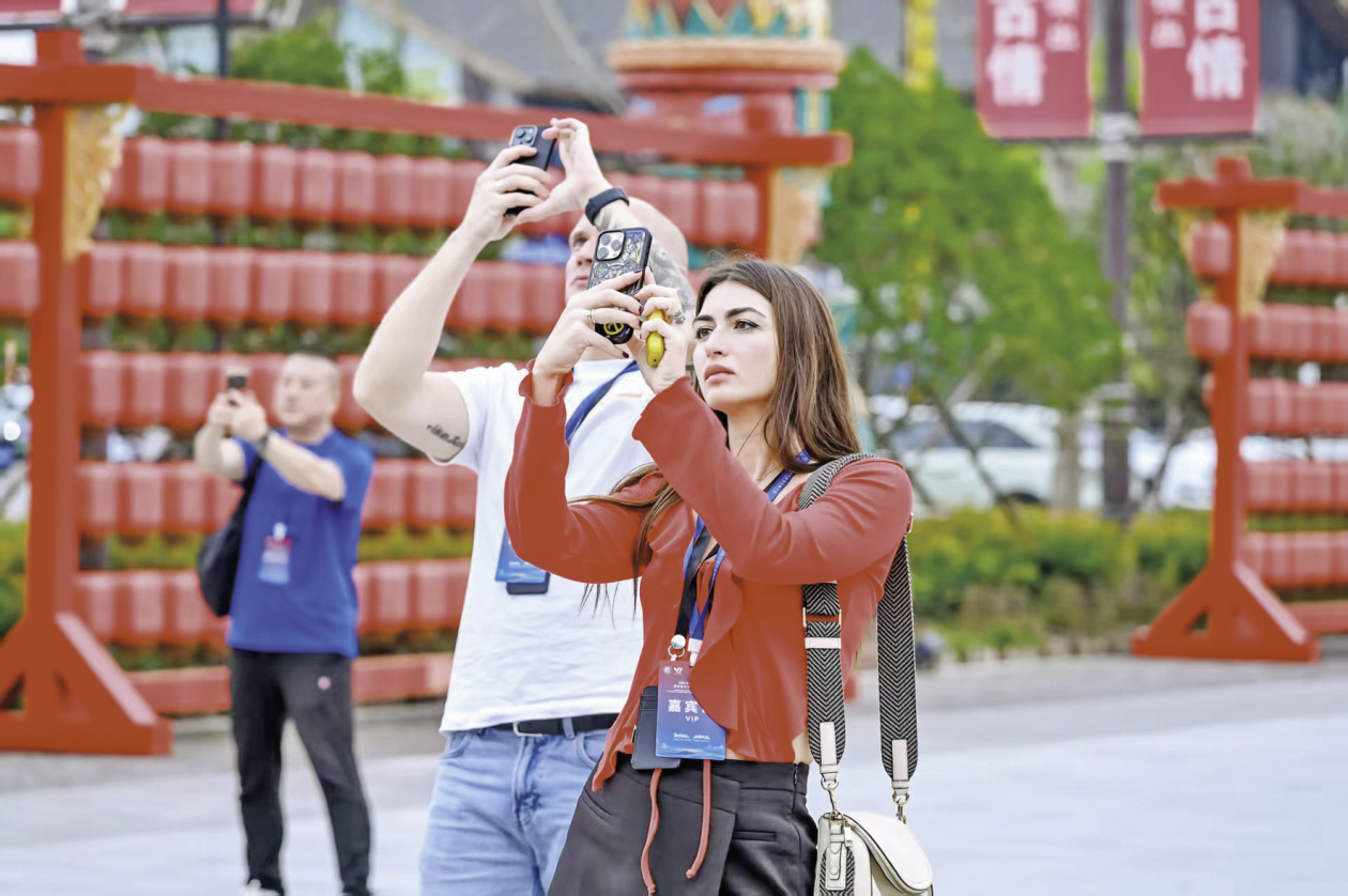 全球旅行商“踩线”湖北“神武峡”